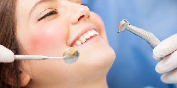 Cosmetic dentist who is highly recommended